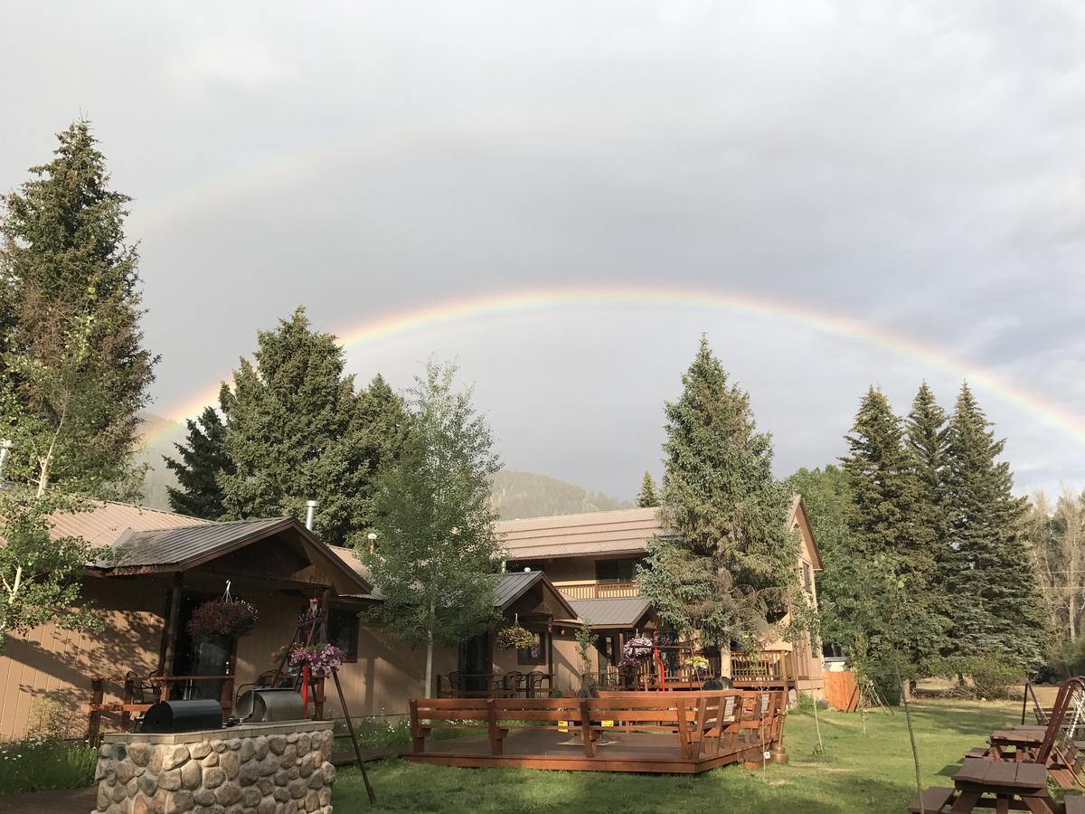 Copper King Lodge Red River Exteriér fotografie