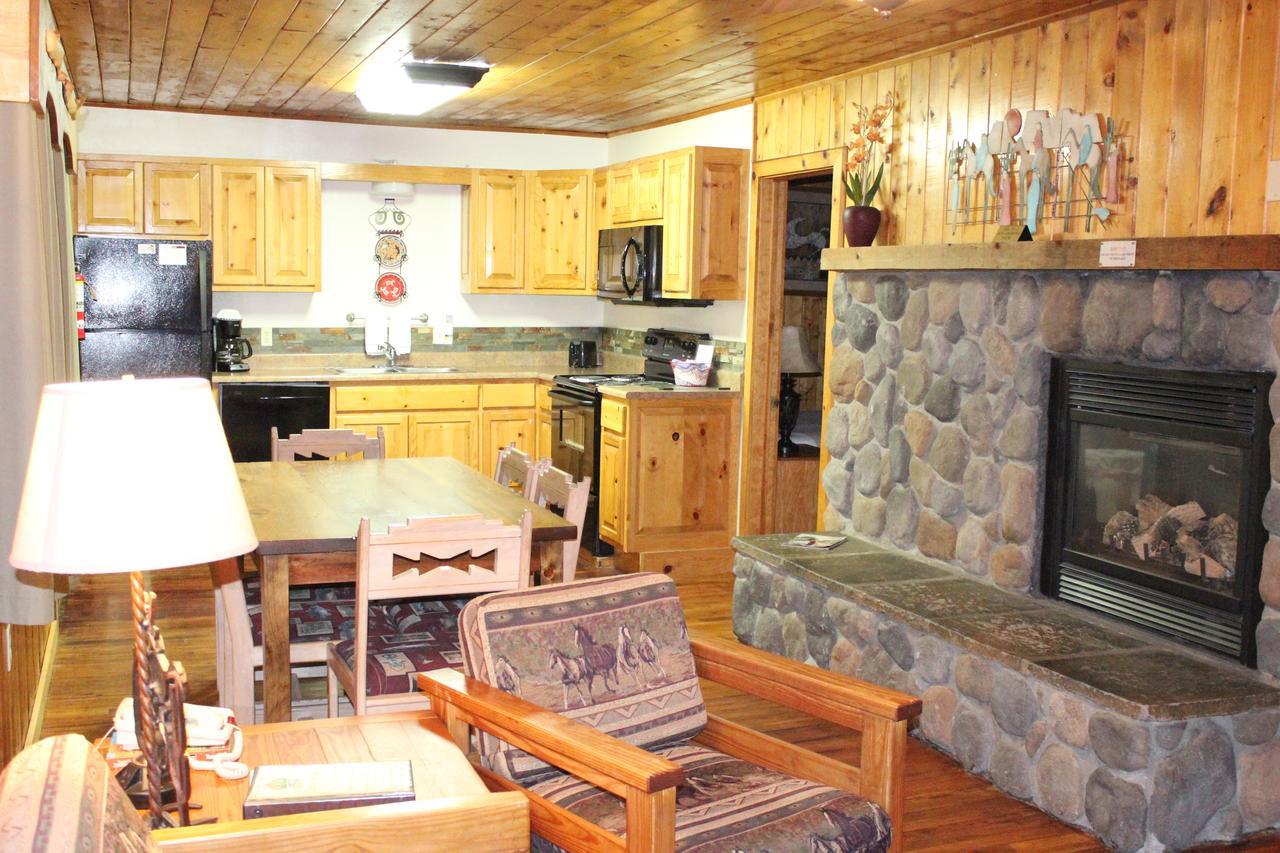 Copper King Lodge Red River Exteriér fotografie